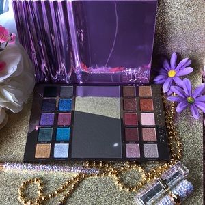 💜💜Urban Decay Palette💜💜